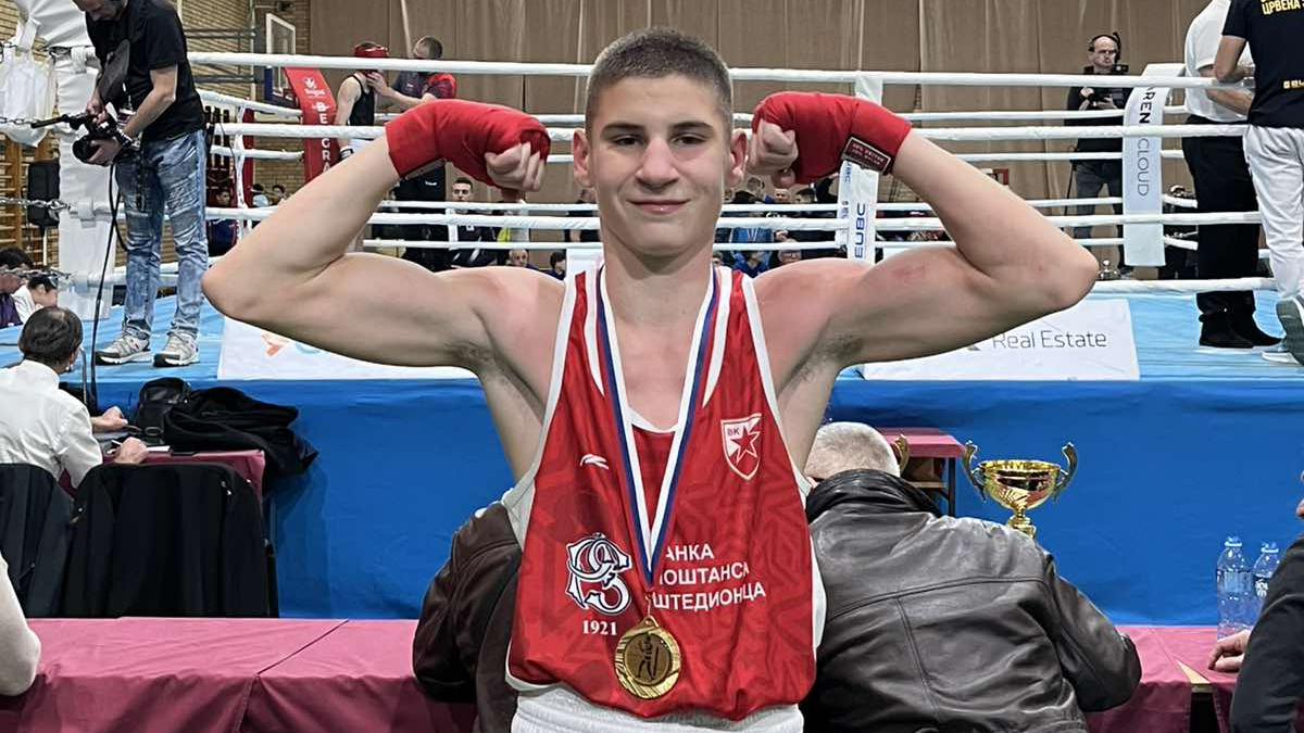 Lazar Nikolić osvojio zlato na prvenstvu Srbije u boksu